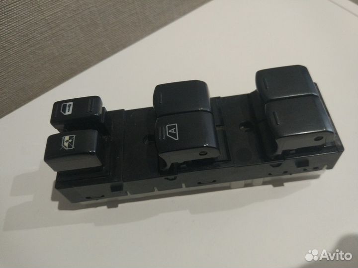 Блок управления стеклоподъемниками Nissan TeanaJ32