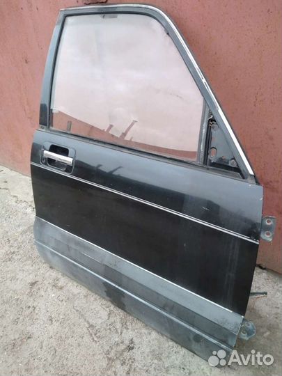 Правая передняя дверь Opel Monterey Isuzu Trooper