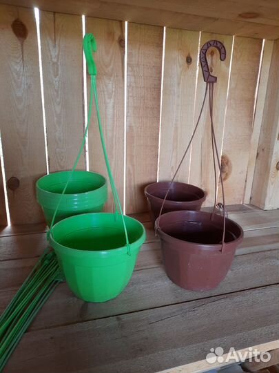 Кашпо для цветов подвесное