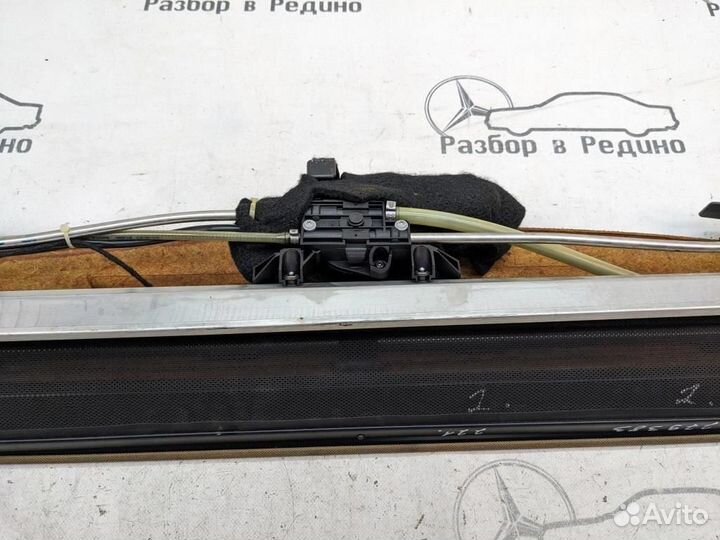 Шторка заднего стекла w221 S-class 642.930 10.2