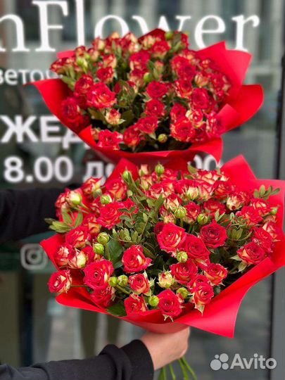 Букеты из кустовых роз