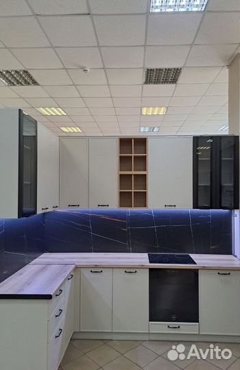 Угловой кухонный гарнитур