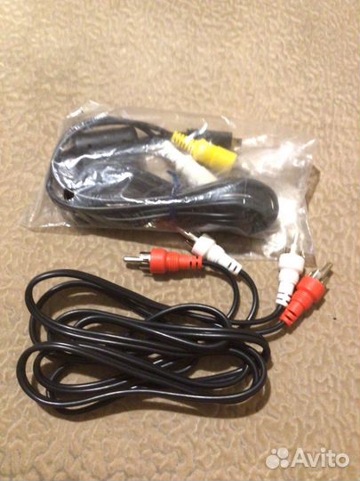 Наушники, провода и кабели