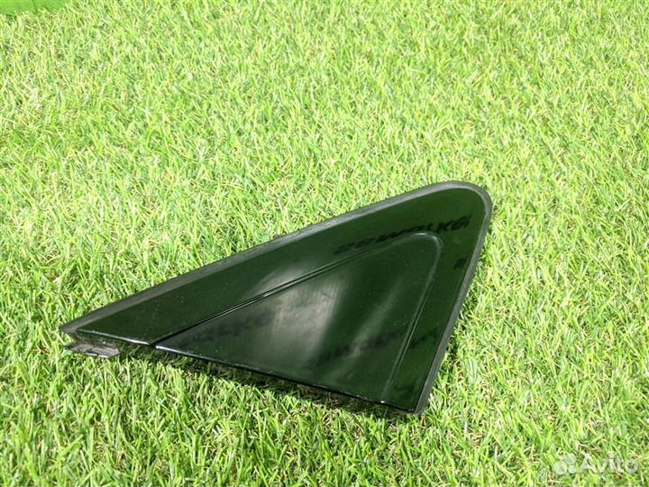 Накладка на зеркало передняя правая Lexus Rx330