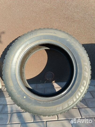 Bridgestone Ice Cruiser 7000 235/65 R17