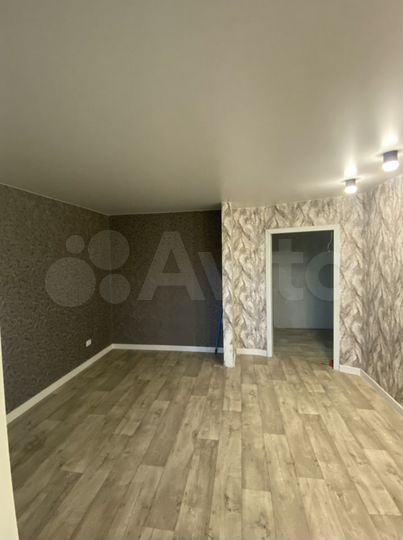 2-к. квартира, 50 м², 3/3 эт.