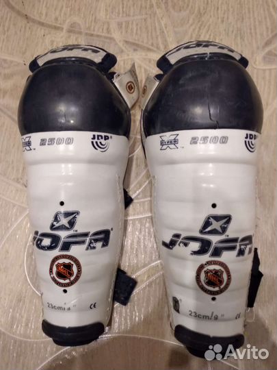 Налокотники и щитки детские хоккейные на 7-10 лет