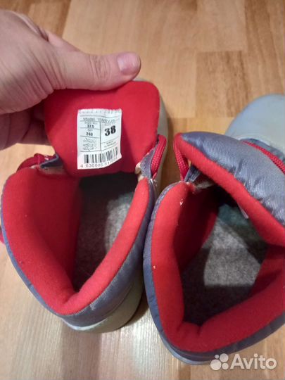 Лыжные ботинки