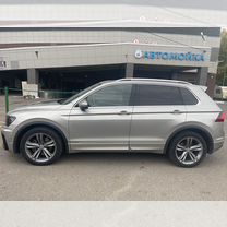 Volkswagen Tiguan 2.0 AMT, 2018, 156 000 км, с пробегом, цена 2 950 000 руб.