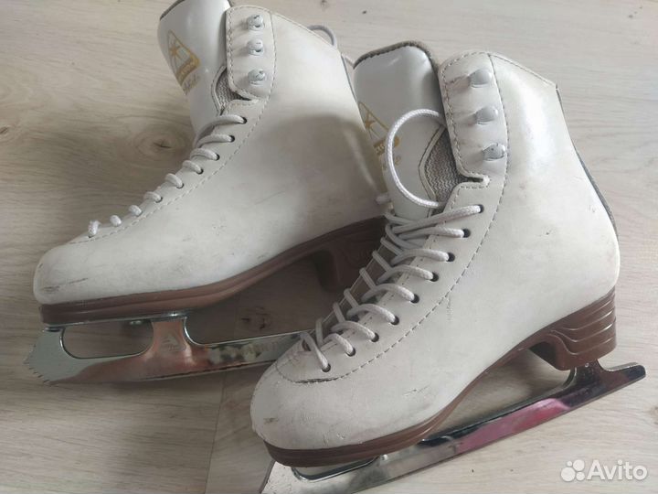 Коньки фигурные