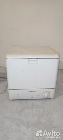 Посудомоечная машина Electrolux