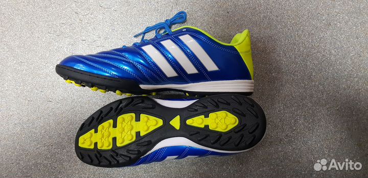 Шиповки футбольные