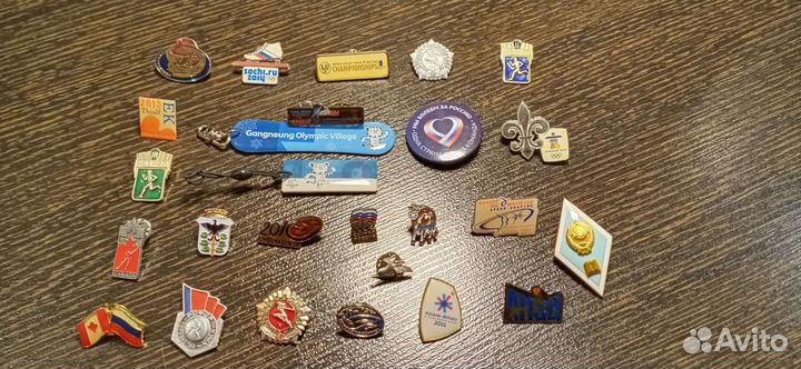 Набор коллекционных значков