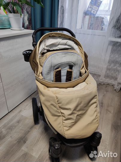Коляска прогулочная
