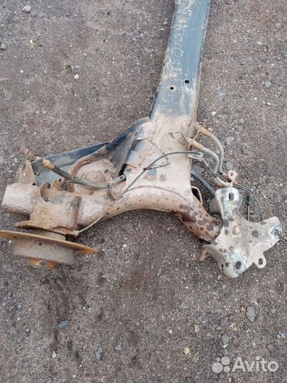 Задняя балка Рено Меган 2