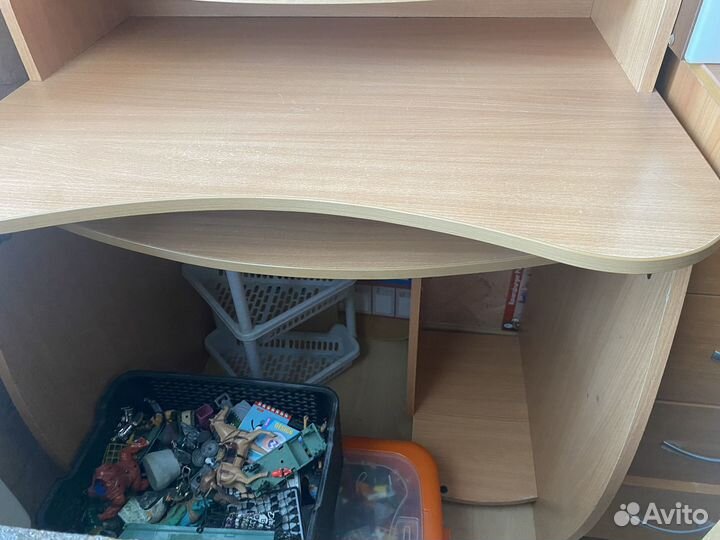 Компьютерный стол