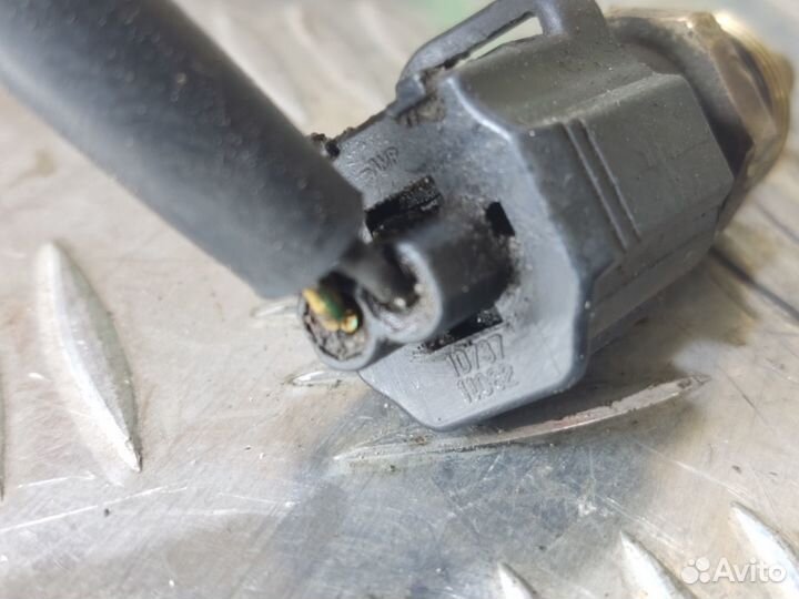 Датчик температуры жидкости Mitsubishi Carisma 200