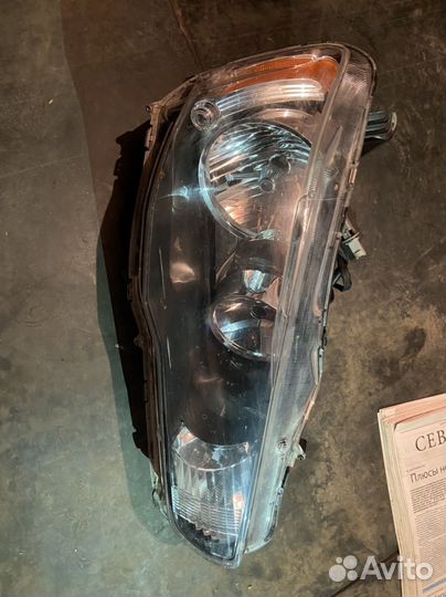 Фара правая lancer 10