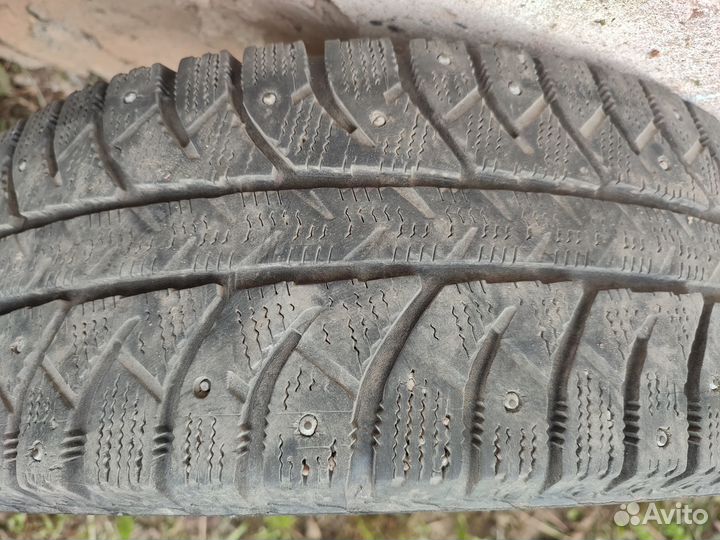 Bridgestone Ice Cruiser 7000 175/70 R13