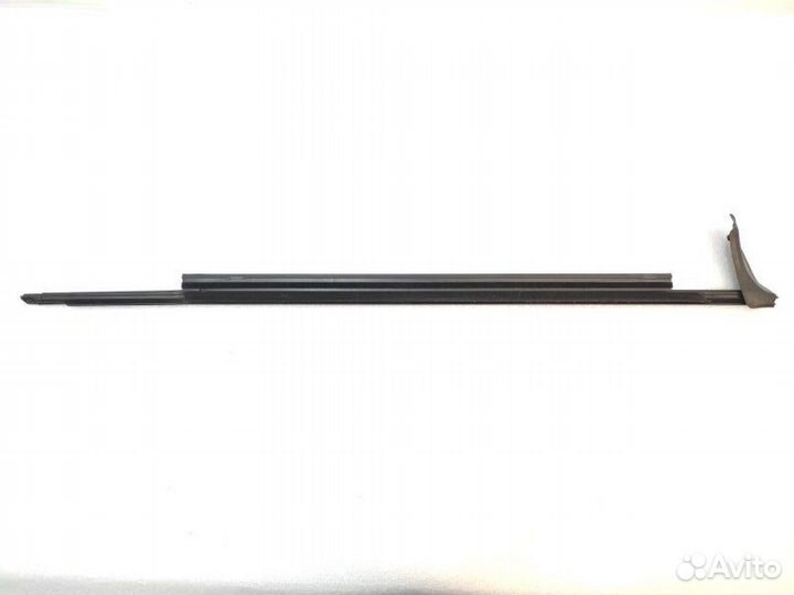 Молдинг стекла передний левый Audi A6 C7 1.8 CYG