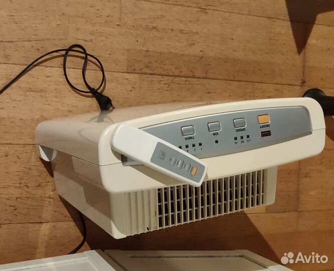 Очиститель воздуха AiRTe PM-566