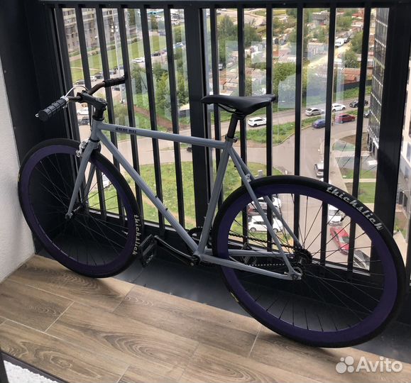 Велосипед Bearbike сингспид фикс