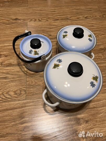 Набор эмалированной посуды