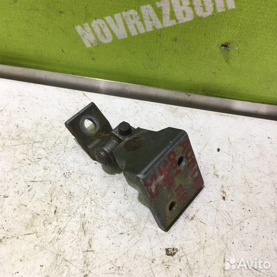 Петля двери задней правой верхняя Ауди А4 Б5