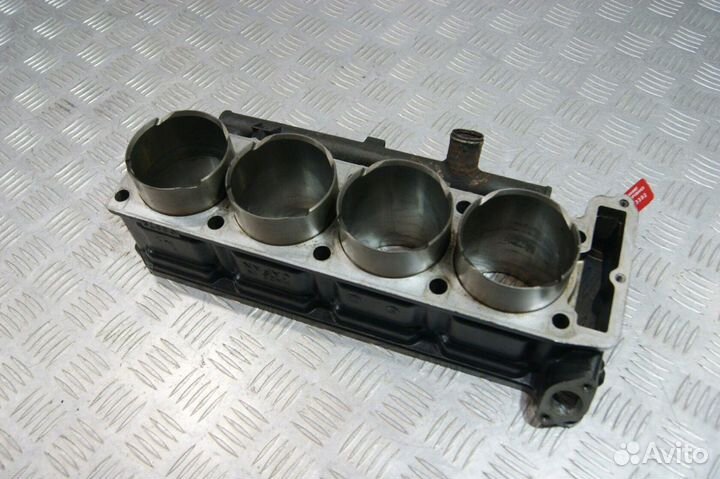 Блок цилиндров Kawasaki GPZ1000RX