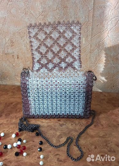 Сумочка из бусин в стиле Chanel