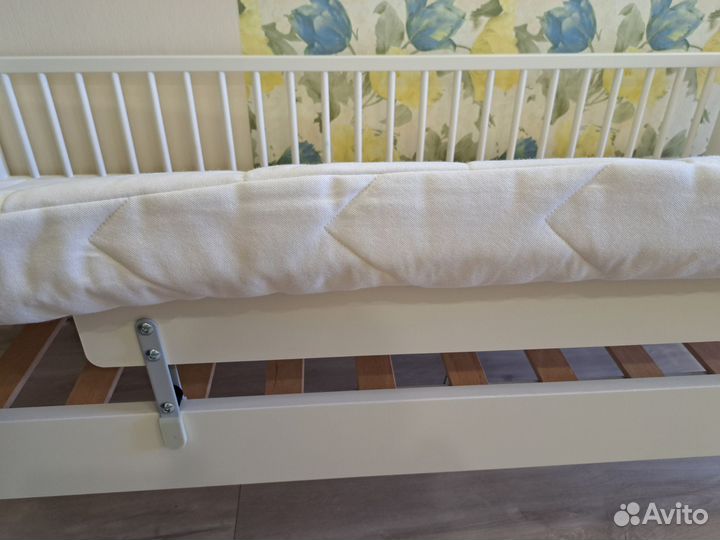 Детская кровать IKEA с матрасом