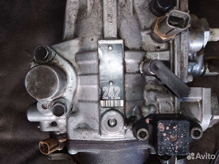 Топливный насос Тойота Ленд Крузер 100