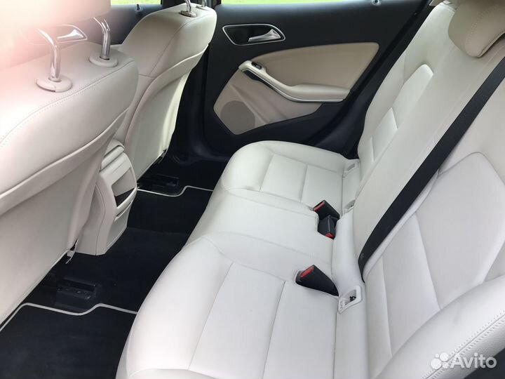 Mercedes-Benz GLA-класс 2.0 AMT, 2015, 60 000 км