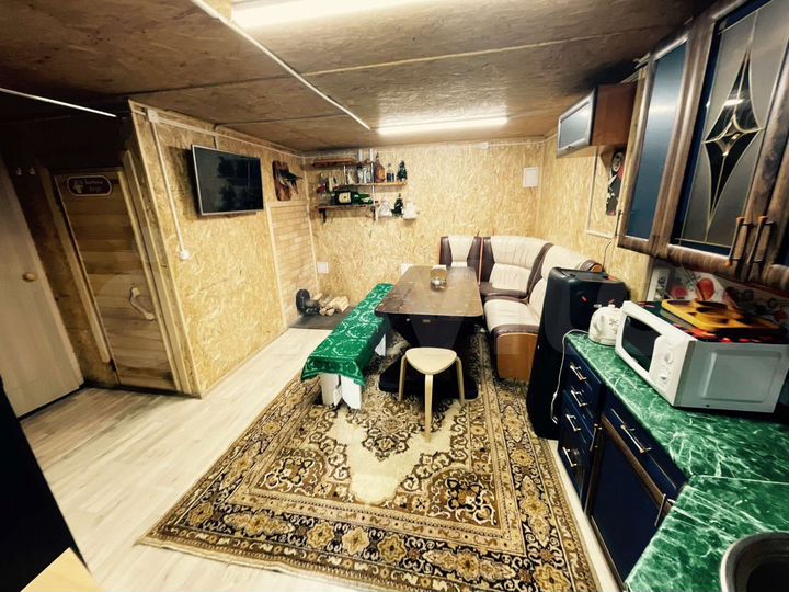 Гараж, > 30 м²