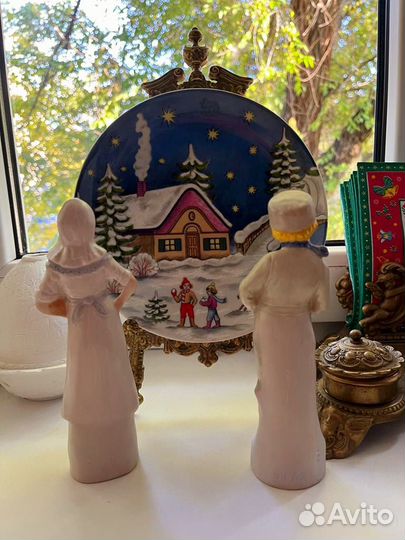 Фарфоровые парные сюжетные статуэтки (Germany)