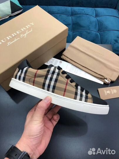 Кроссовки Burberry