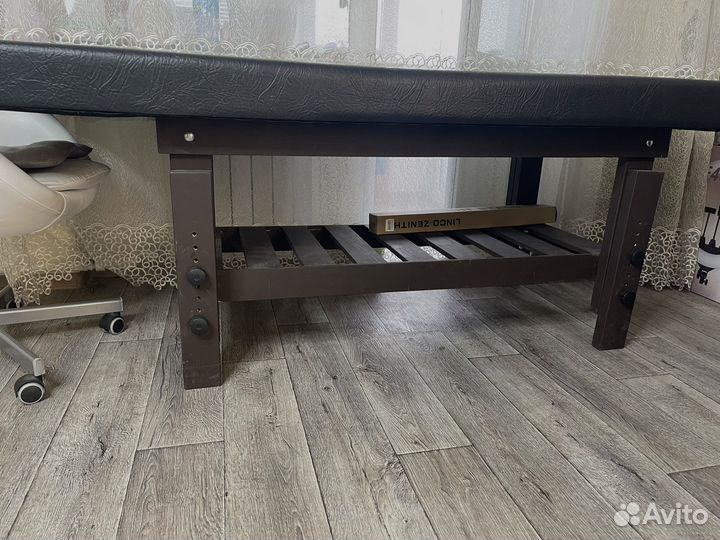 Кушетка для наращивания ресниц