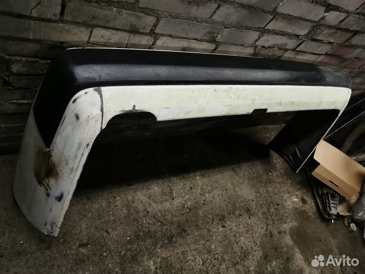 Бампер задний Mercedes W124 дорестайлинг с хромом