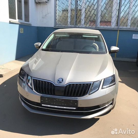 Авточехлы Ниссан Лиф ze0