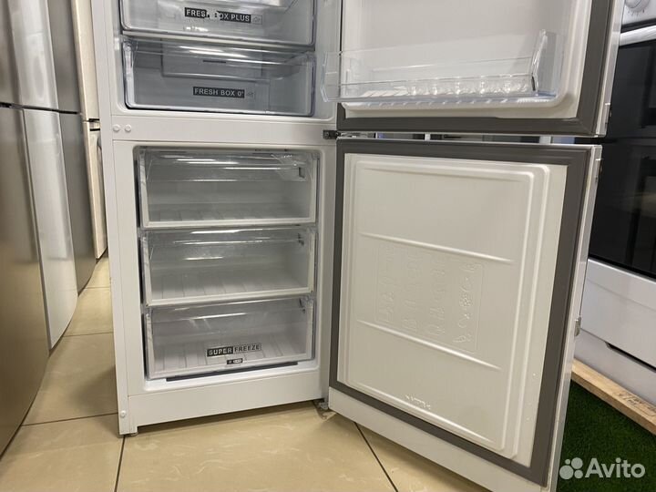 Холодильник Whirlpool WTNF 902