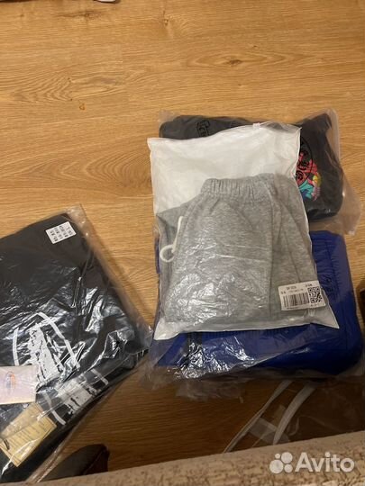 Одежда кофты, штаны