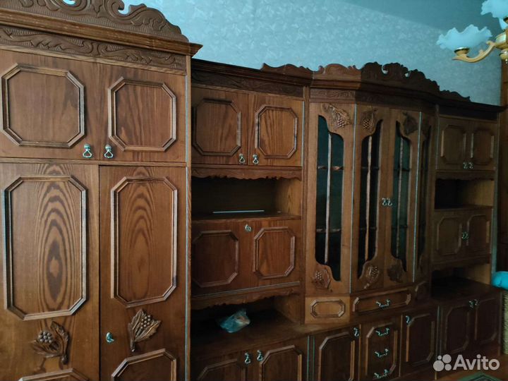 Стенка в гостиную