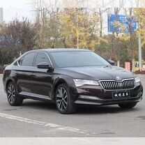 Skoda Superb 2.0 AMT, 2019, 4 500 км, с пробегом, цена 2 495 000 руб.