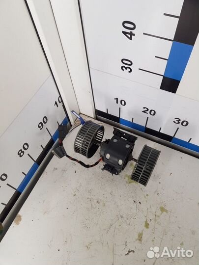 Моторчик отопителя BMW 5-Series E60 /E61 (2003–200