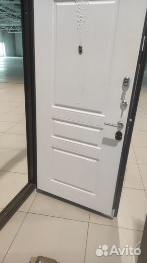 Дверь входная металлическая бу