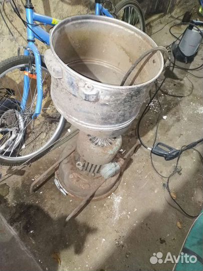 Зернодробилка