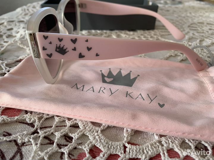 Очки солнцезащитные