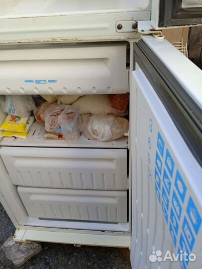 Холодильник бу stinol