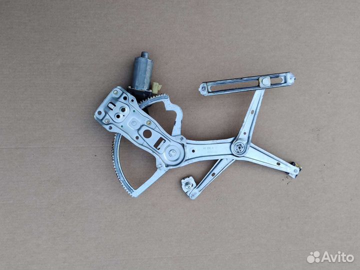 Стеклоподъёмник mercedes w163 ml320