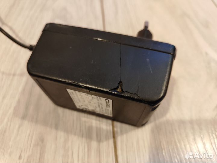 Синтезатор Casio LK-270